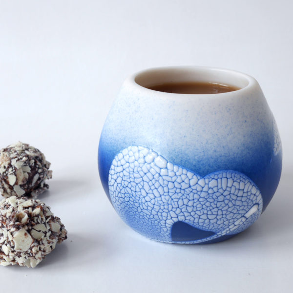 tasse en porcelaine bleue PEARL